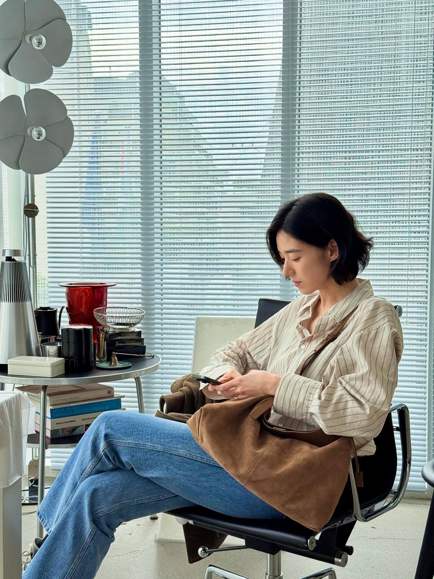 Phụ nữ tóc ngắn nên mặc 10 kiểu trang phục này để hack tuổi xuất sắc hơn nữa- Ảnh 1.