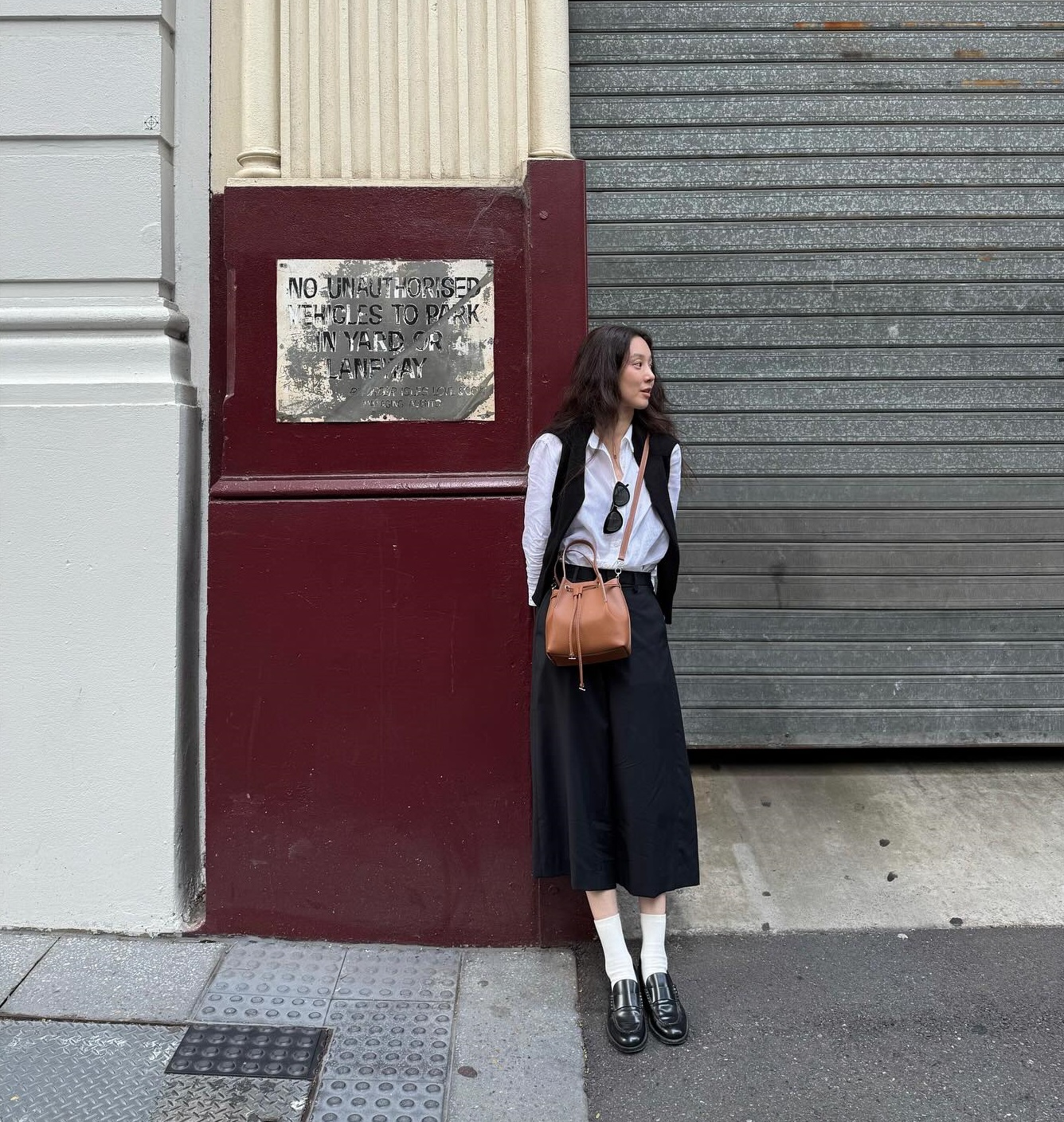 Phụ nữ trên 40 tuổi chỉ cần đúng 4 đôi giày bệt trong mùa thu này- Ảnh 4. Phụ nữ trên 40 tuổi chỉ cần đúng 4 đôi giày bệt trong mùa thu này- Ảnh 4.