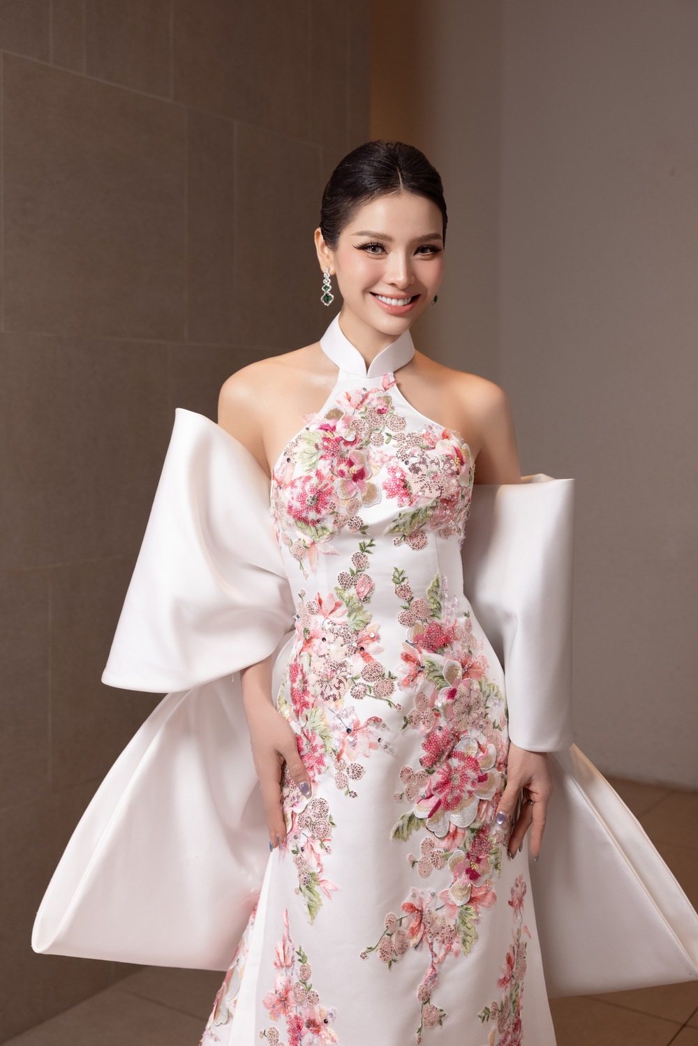 Phuong Trinh Jolie sai buoc catwalk khoe dang chuan sau