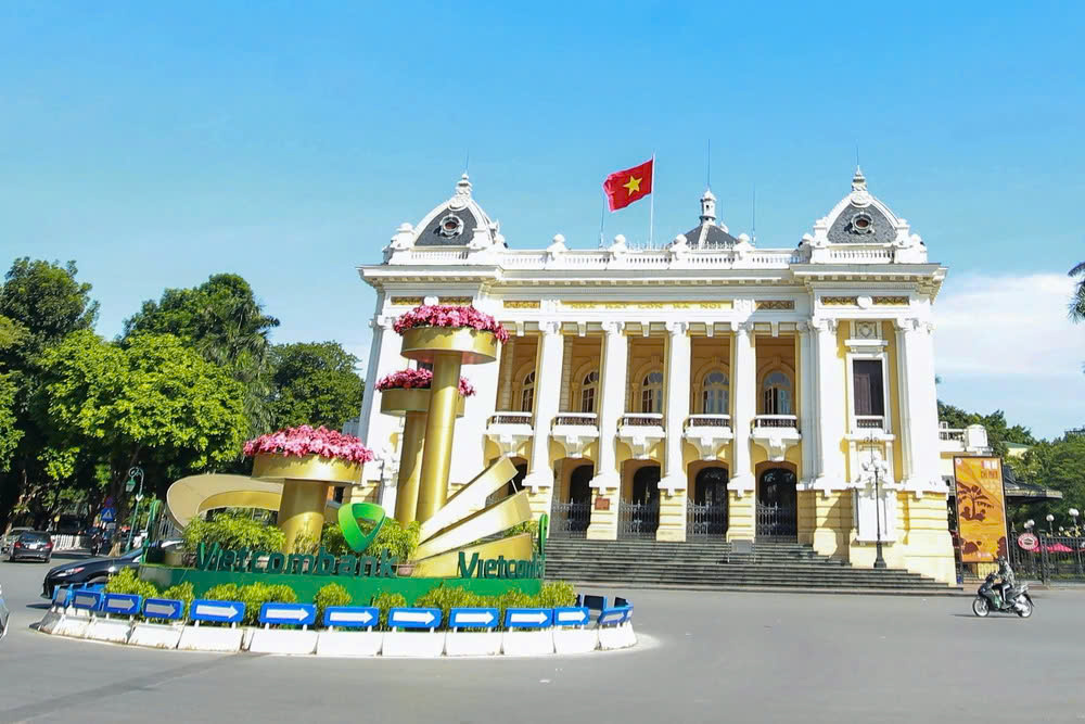 Quảng trường mới và sức hút tại hồ Gươm: Tương lai văn hóa đô thị Hà Nội - Ảnh 1.