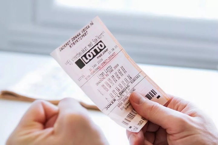Quên vé số trúng 474 tỷ đồng trong túi áo, 'bị cả nước truy lùng' suốt 6 tháng- Ảnh 1.