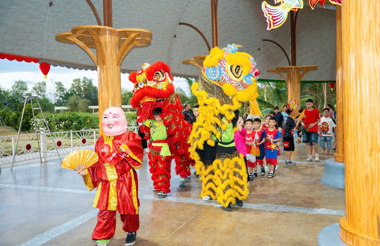 Quỹ Khởi sự từ tâm viết tiếp ‘Chuyện trăng non’ mùa 3 cho trẻ em yếu thế 1 Quỹ Khởi sự từ tâm viết tiếp ‘Chuyện trăng non’ mùa 3 cho trẻ em yếu thế - Ảnh 1.