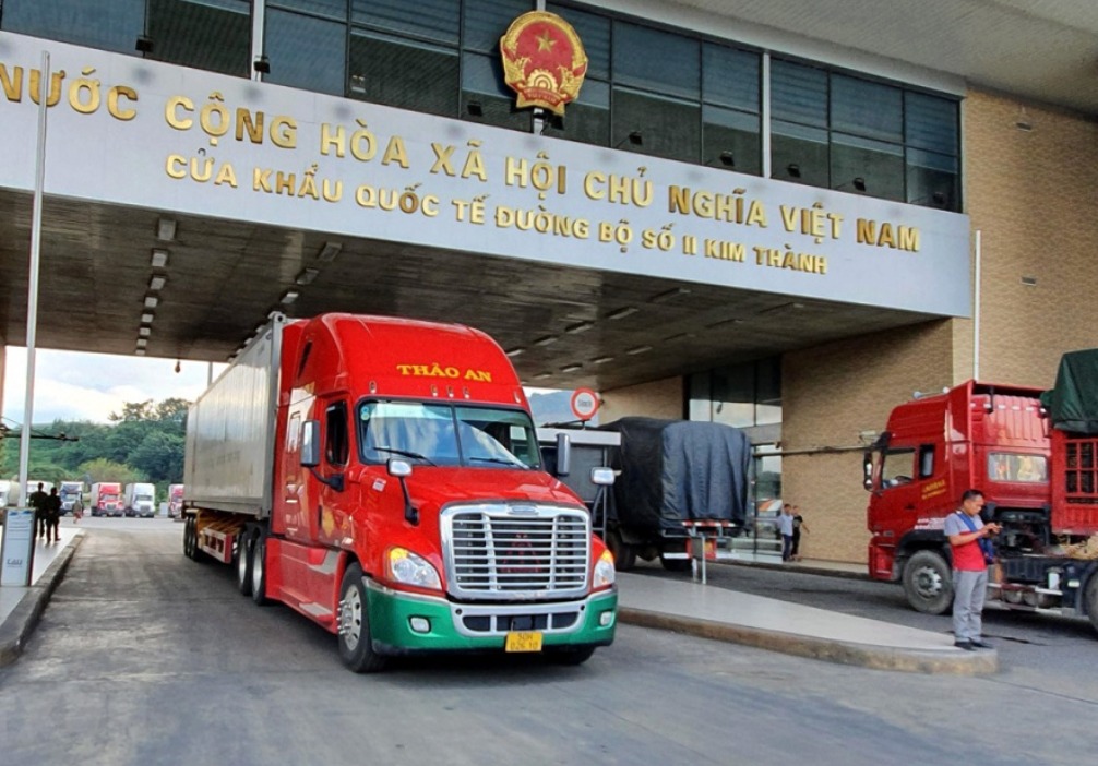 Quy định mới về vận tải qua cửa khẩu quốc tế tại An Giang và Đồng Tháp - Ảnh 1. Quy định mới về vận tải qua cửa khẩu quốc tế tại An Giang và Đồng Tháp - Ảnh 1.