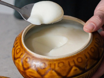 Rán mỡ lợn đừng cho luôn vào chảo, thêm bước nữa mỡ lợn mẻ nào cũng trắng tinh, để lâu không mốc