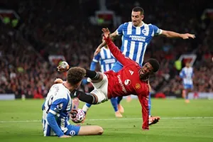 Tranh cãi về quả phạt đền của MU khi trọng tài đáp trả 'tôi không nói thế'