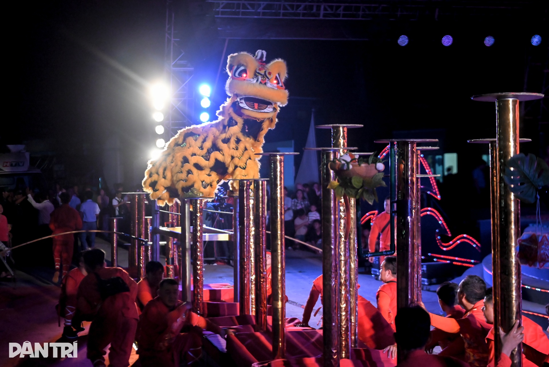  Rực rỡ đêm khai mạc Lễ hội Nghinh Ông Cần Giờ 2025 - 1