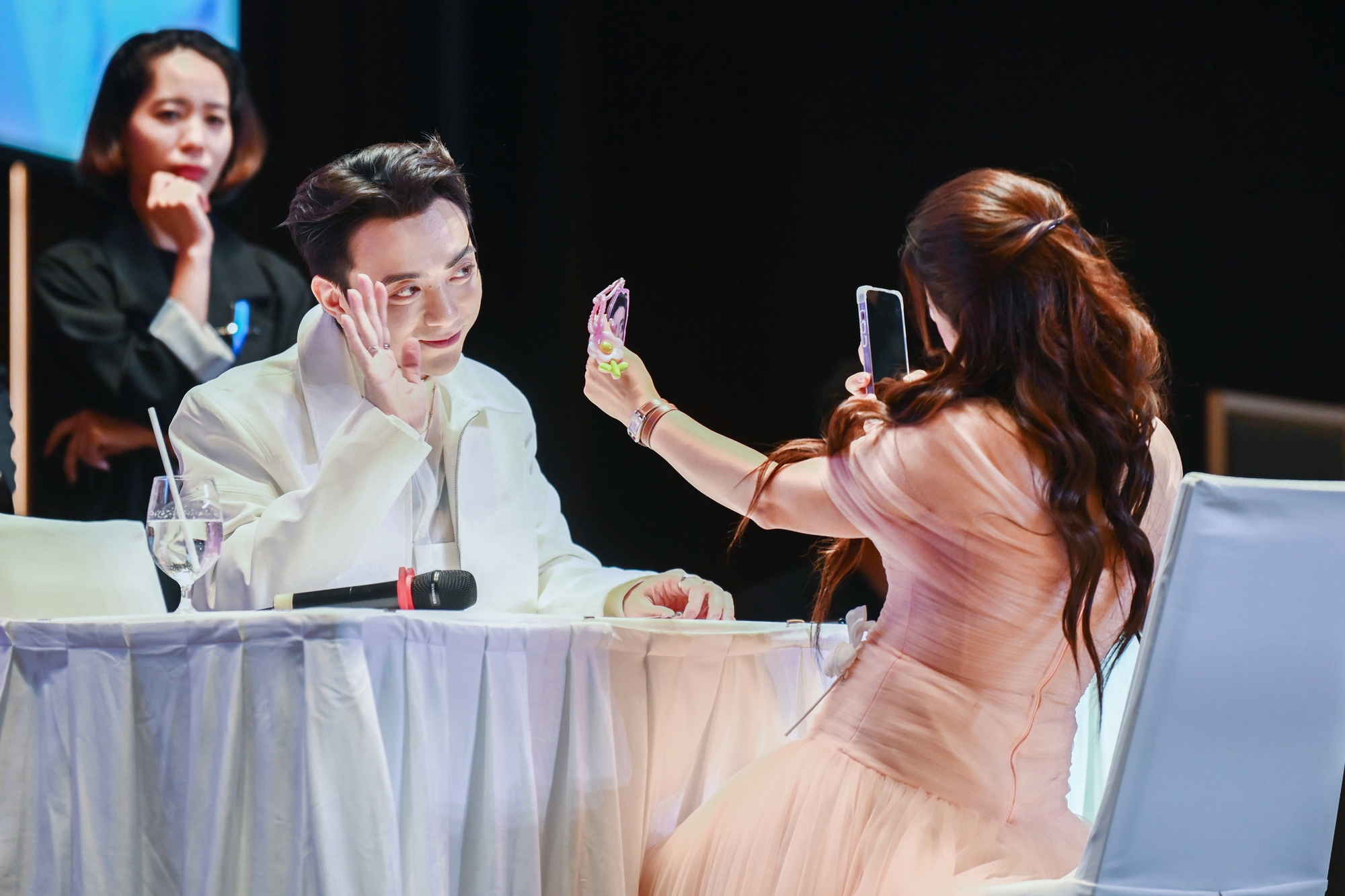 SOOBIN xuất hiện tại phiên đấu giá đặc biệt, cùng fan lan tỏa yêu thương vùng cao - Ảnh 1.