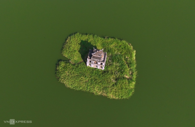 Sắc thu nhuộm khắp phố phường Hà Nội 1 Sắc thu nhuộm khắp phố phường Hà Nội - 1