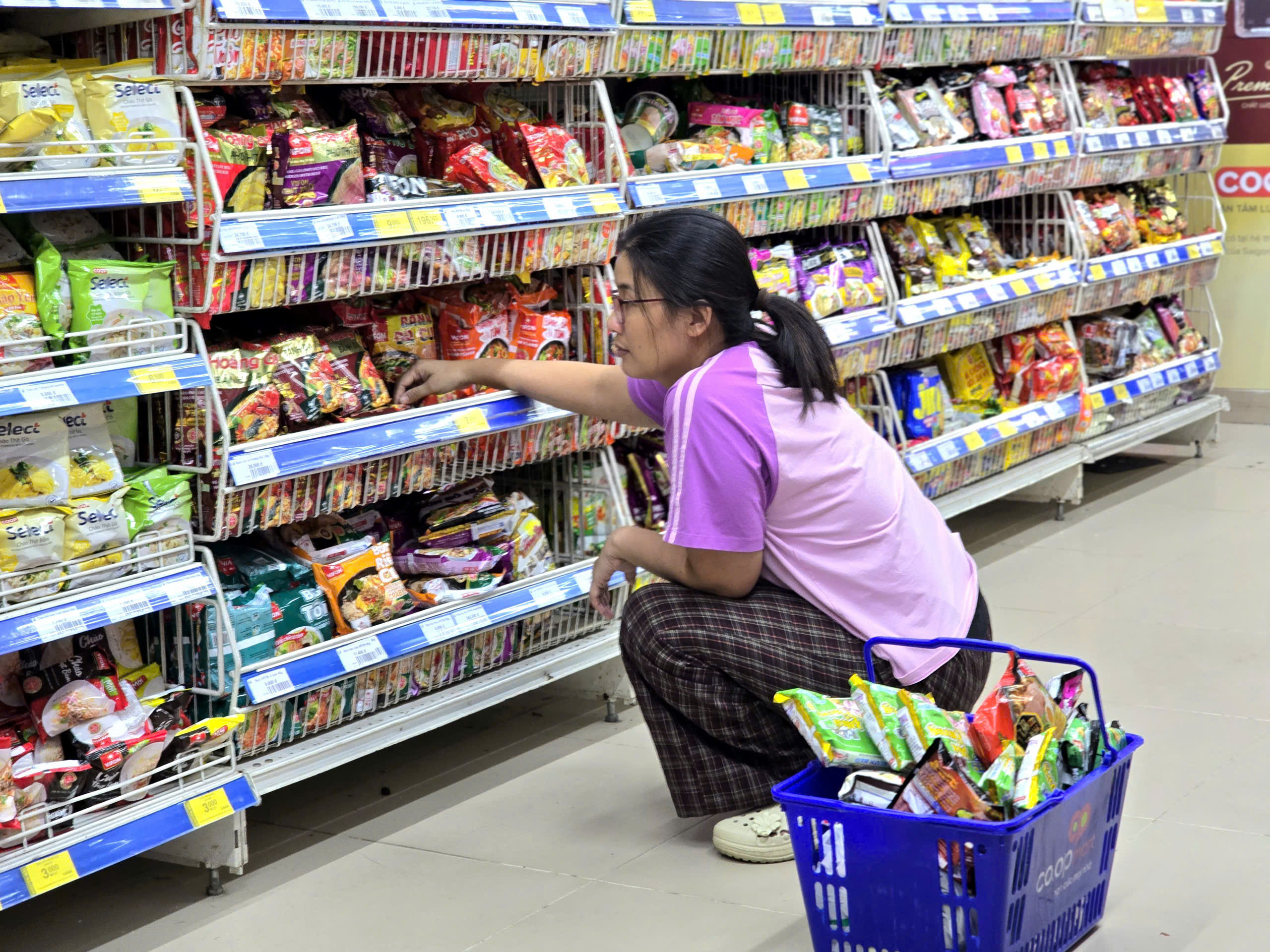 Saigon Co.op giảm giá thực phẩm đến 33% để san sẻ cùng người dân trong bão số 10- Ảnh 3.