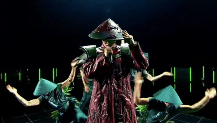 Sân khấu thắng tuyệt đối của Đức Phúc tại Intervision: Hoá Thánh Gióng mang sử thi Việt Nam ra thế giới, xem nổi da gà!- Ảnh 1.