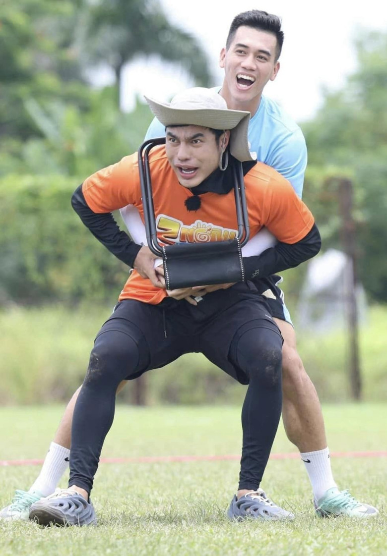 Lê Dương Bảo Lâm luôn là thành viên cực kỳ nhiệt tình trên các show thực tế.