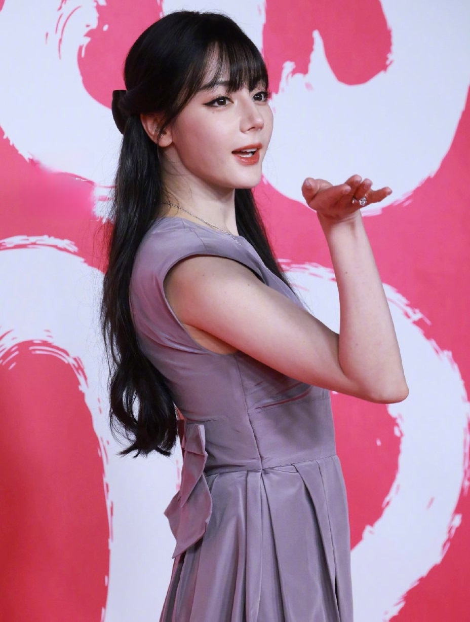 Nghịch lý: Sao nữ đẹp nhất Cbiz nhưng luôn bị chê kém sắc- Ảnh 1. Nghịch lý: Sao nữ đẹp nhất Cbiz nhưng luôn bị chê kém sắc- Ảnh 1.