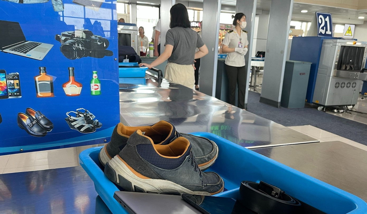 Sắp hết cảnh cởi giày, mở laptop soi chiếu an ninh hàng không- Ảnh 1.