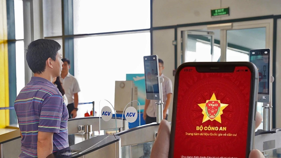 Sắp hết cảnh cởi giày, mở laptop soi chiếu an ninh hàng không- Ảnh 2.