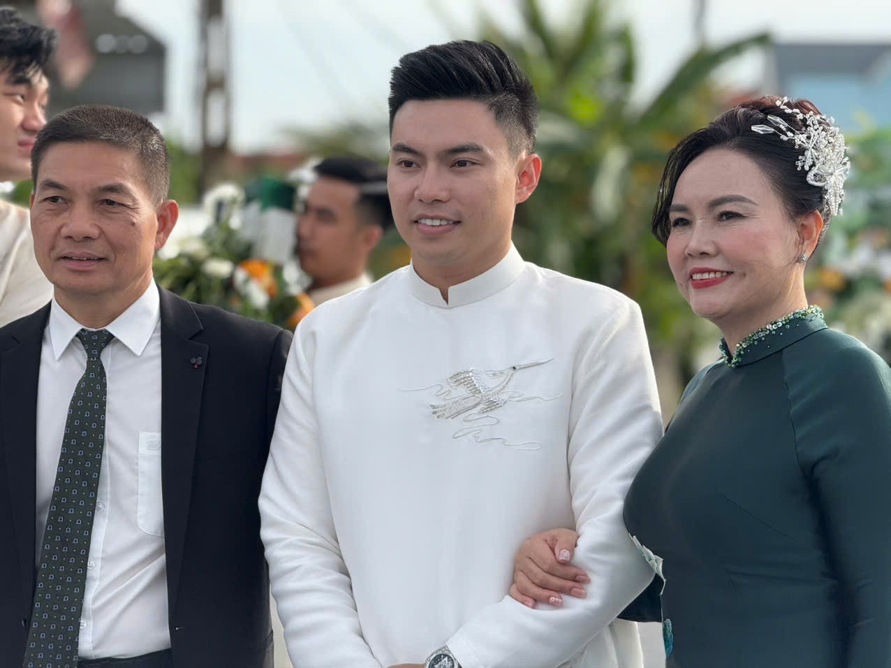 "Sính lễ" giá trị nhất thiếu gia Sơn Hải hỏi cưới Hoa hậu Đỗ Hà- Ảnh 4.