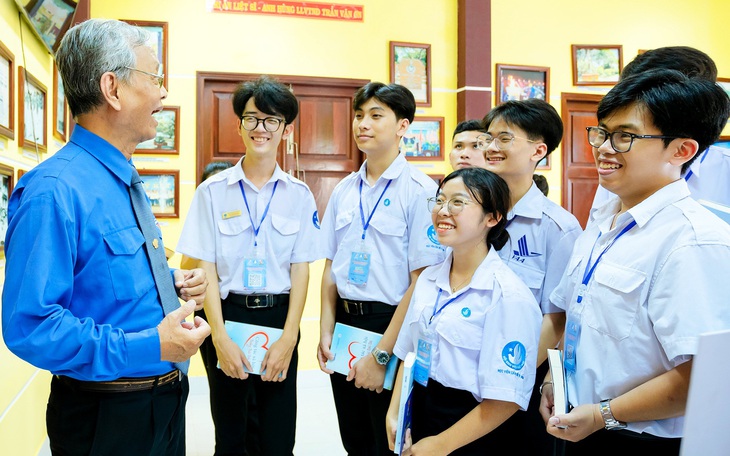 Tuổi trẻ TP.HCM đồng hành cùng đảo Phú Quý - Ảnh 9.