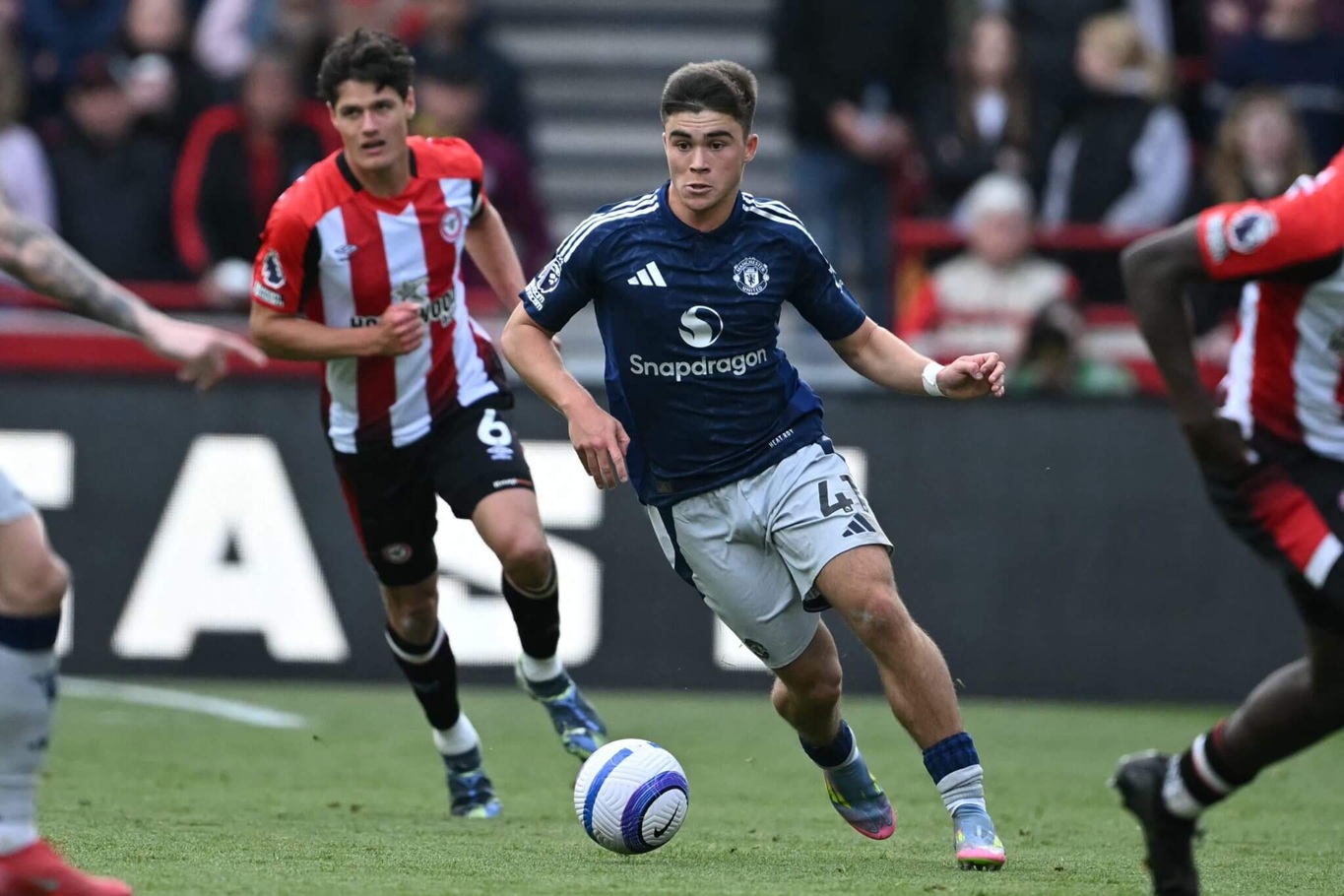 Soi tỉ số trận Brentford 1 Soi tỉ số trận Brentford – Manchester United: Khoảng cách mong manh - Ảnh 1.