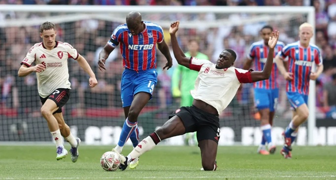 Soi tỉ số trận Crystal Palace – Liverpool: Khi Đại bàng bay cao - Ảnh 1.