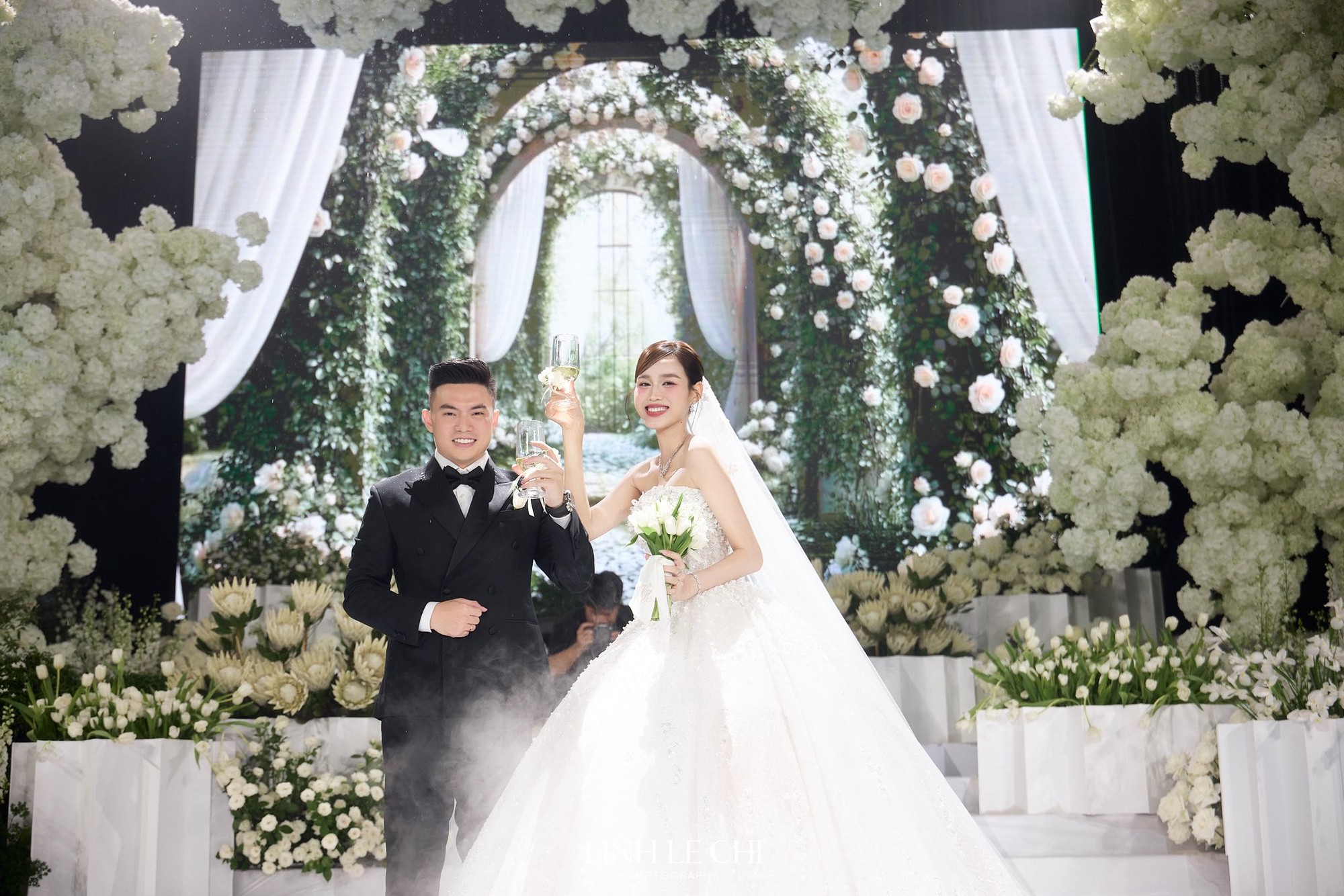 Sơn Hải Group chào đón phu nhân TGĐ Viết Vương theo cách Sơn Hải Group chào đón phu nhân TGĐ Viết Vương theo cách