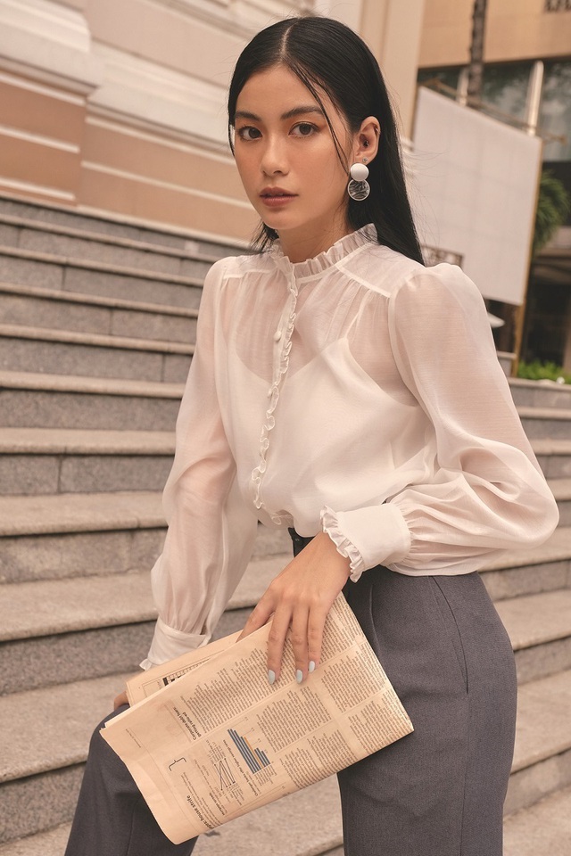 Sức hút từ những chiếc áo sơ mi tay bồng giúp nàng thêm kiêu kỳ- Ảnh 1.