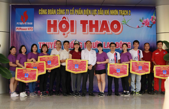 Sức mạnh từ nền tảng con người - Ảnh 1.