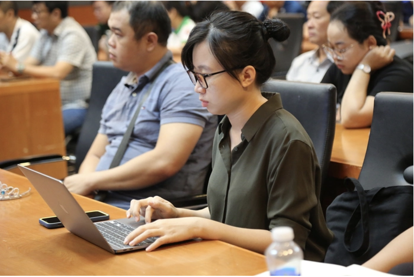 TP HCM phổ cập AI cho người dân, hướng đến mục tiêu 2 triệu người xài AI vào năm 2030 1 TP HCM phổ cập AI cho người dân, hướng đến mục tiêu 2 triệu người xài AI vào năm 2030 - Ảnh 1.