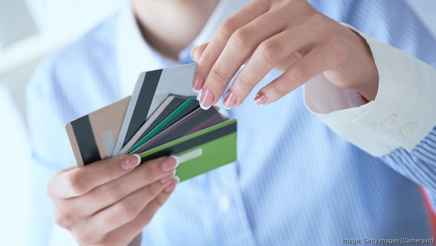 Tại sao lừa đảo biết rõ số CCCD, tài khoản ngân hàng và mật khẩu của nạn nhân?- Ảnh 1.