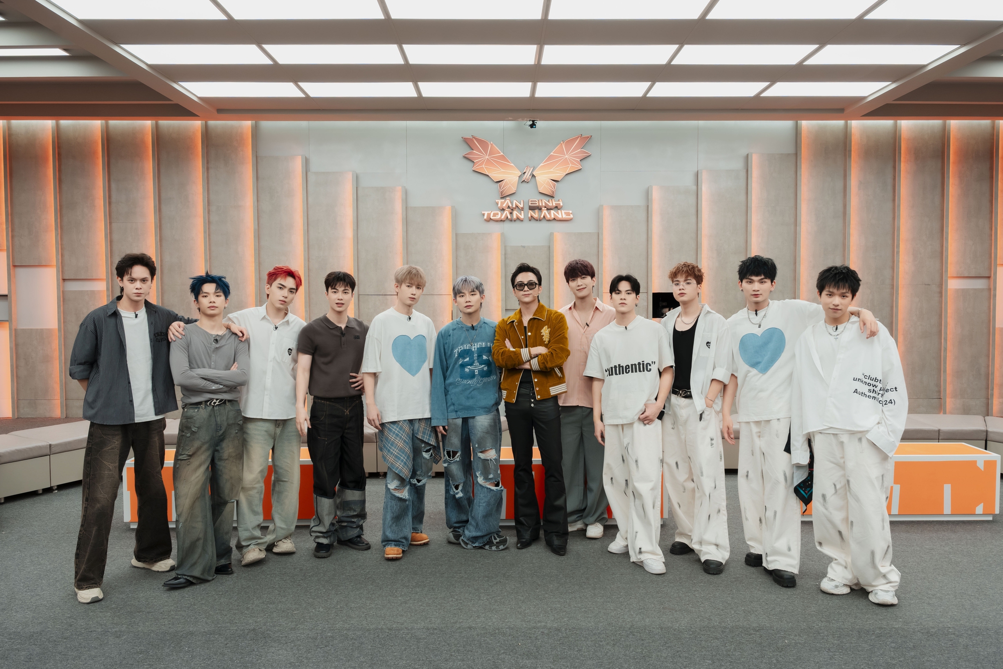 Tân binh Việt đấu nhóm nhạc Kpop: Nhạc - hình không thua quốc tế, công thức quen thuộc có đủ “thoát vòng”?- Ảnh 6.