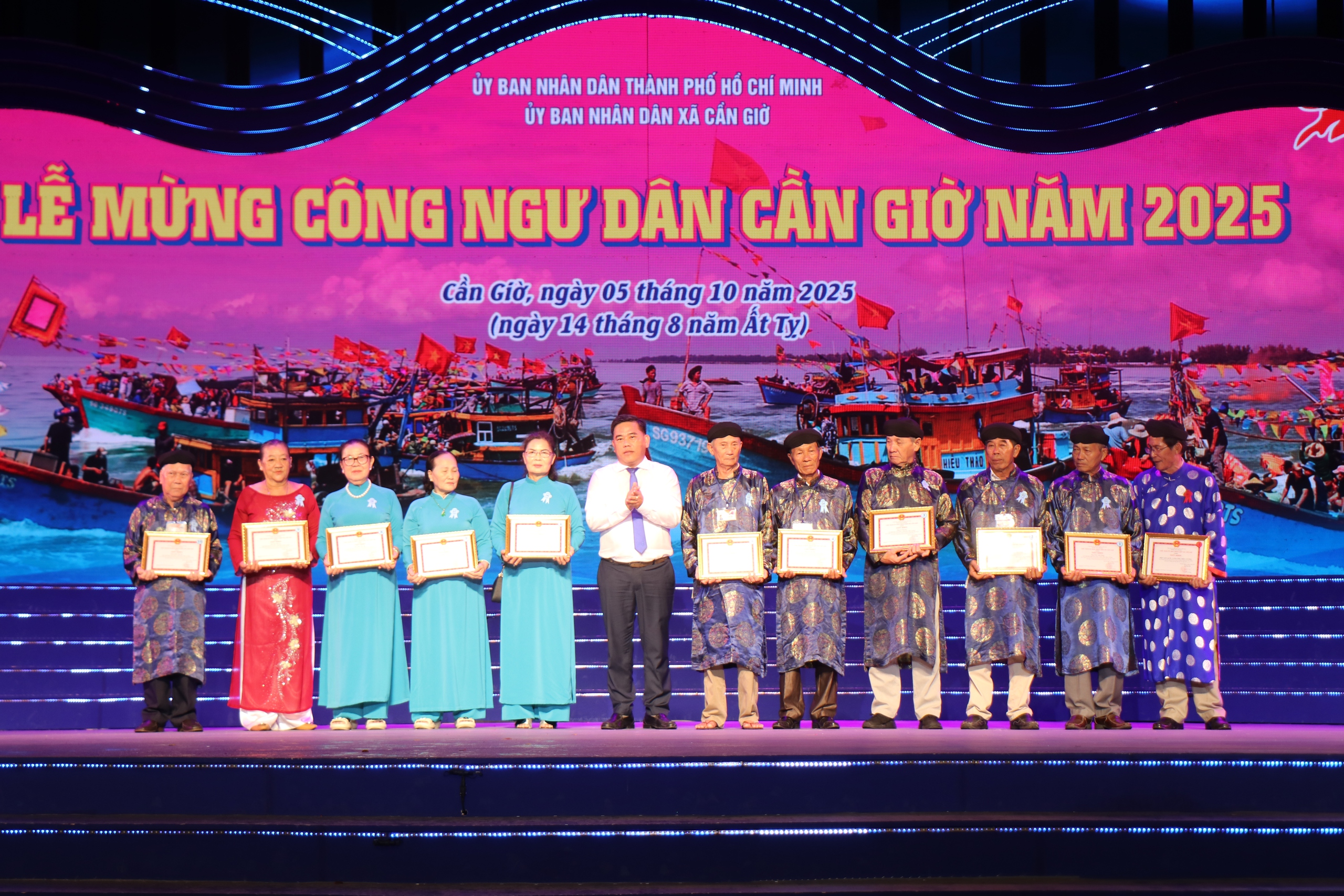 'Tết biển' lễ hội Nghinh Ông Cần Giờ 2025: An toàn - Thân thiện - Khác biệt- Ảnh 1.