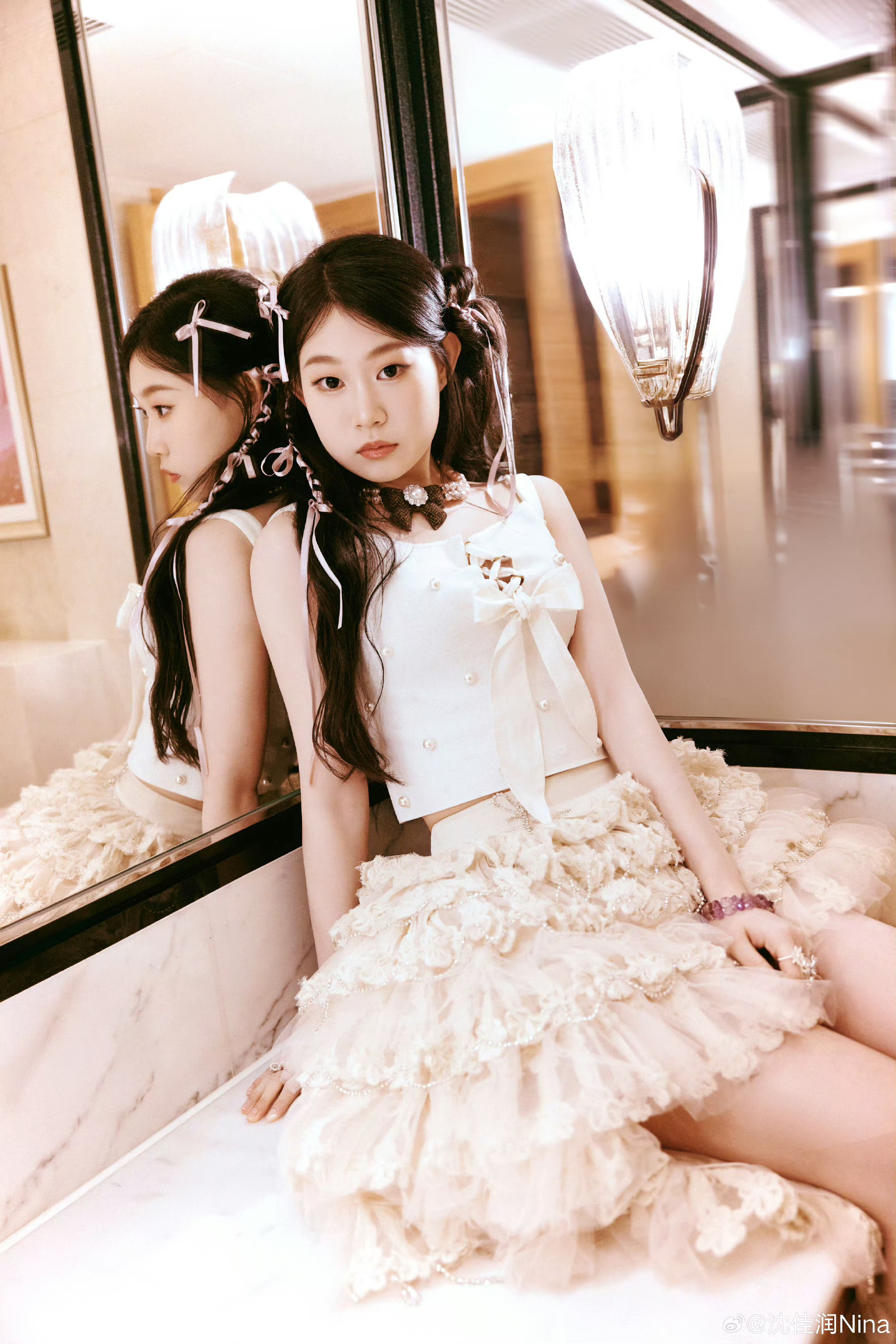 Nữ idol “ngậm thìa vàng” ê chề bán được 0 album, hát live 1 lần gây sốt cả nước- Ảnh 1.