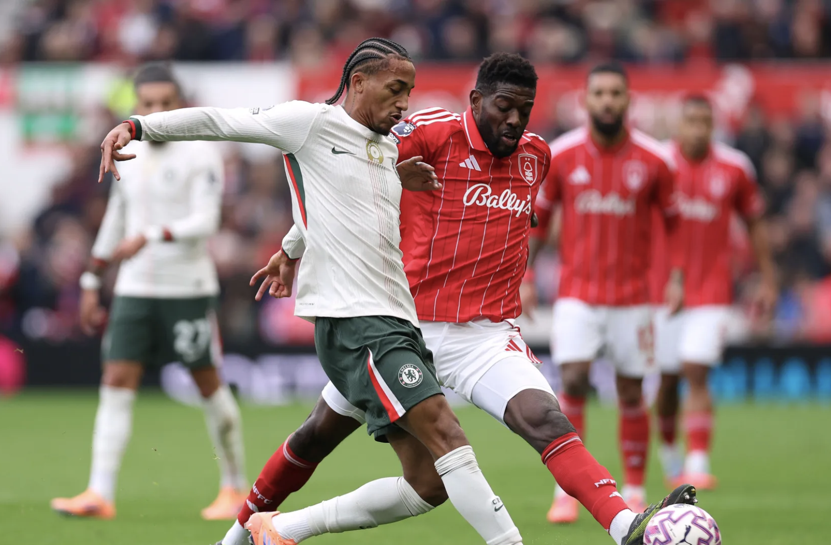 Thắng đậm Nottingham Forest, Chelsea bay cao Top 4 Ngoại hạng - Ảnh 1.