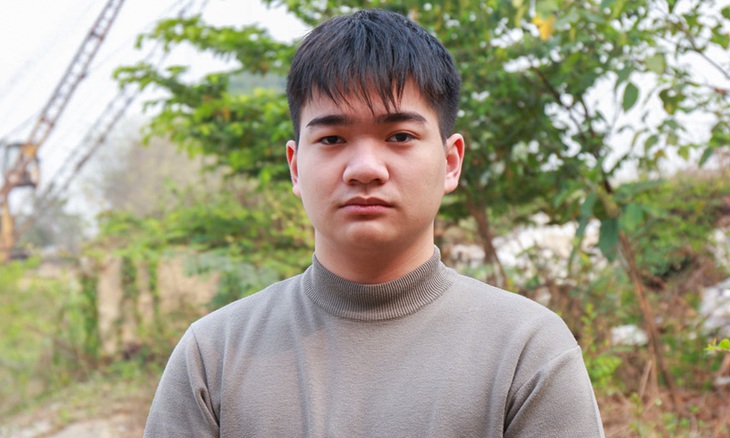 Thanh niên 19 tuổi dũng cảm bơi sông cứu người phụ nữ nhảy cầu - Ảnh 1. nhảy cầu - Ảnh 1.