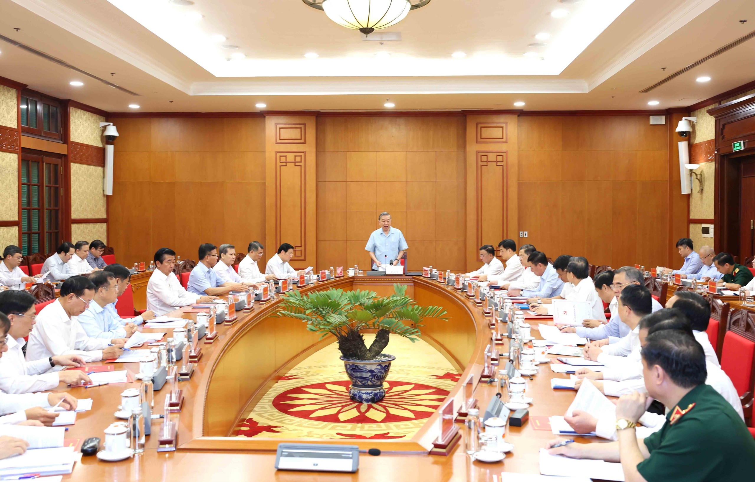 - Ảnh 2. - Ảnh 2.