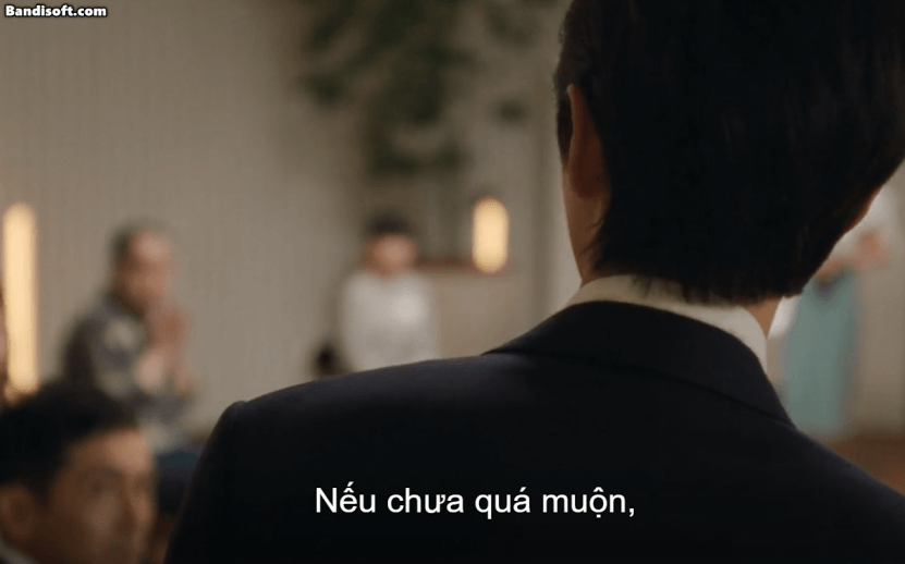 Thấy Song Joong Ki mà giật cả mình- Ảnh 1.