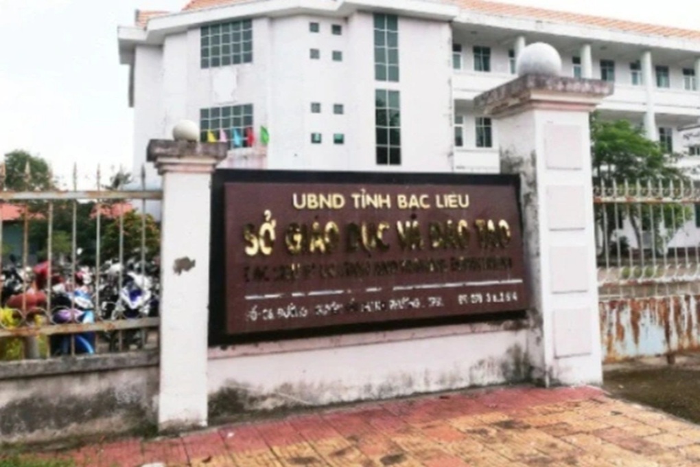 Thầy giáo được minh oan sau 9 năm chuyển trường: Chủ tịch tỉnh chỉ đạo khẩn - 1