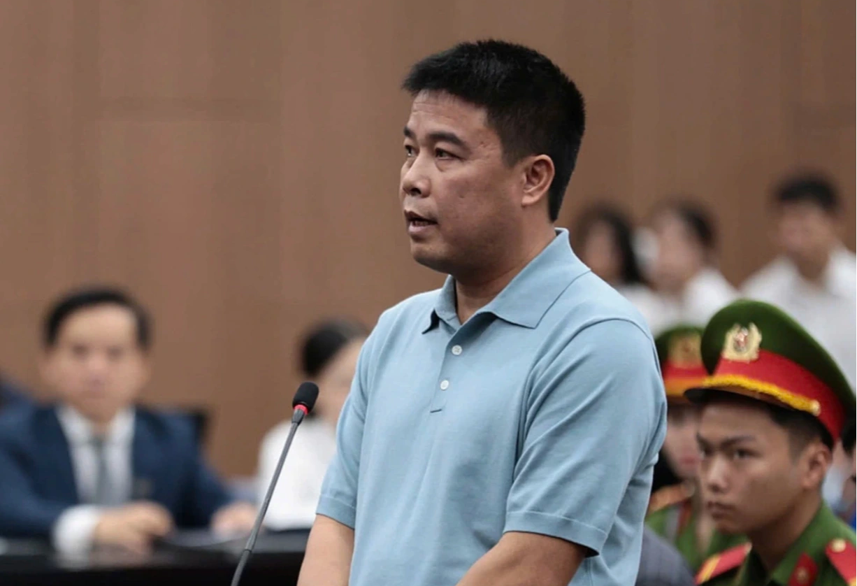 Thiếu tướng nộp lại 4 tỉ đồng nhận từ 'ông chủ' Tập đoàn Phúc Sơn- Ảnh 1. Thiếu tướng nộp lại 4 tỉ đồng nhận từ 'ông chủ' Tập đoàn Phúc Sơn- Ảnh 1.