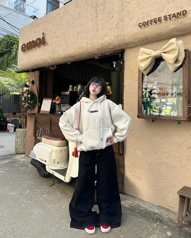 Thoải mái, thời thượng với áo hoodie - Ảnh 1.