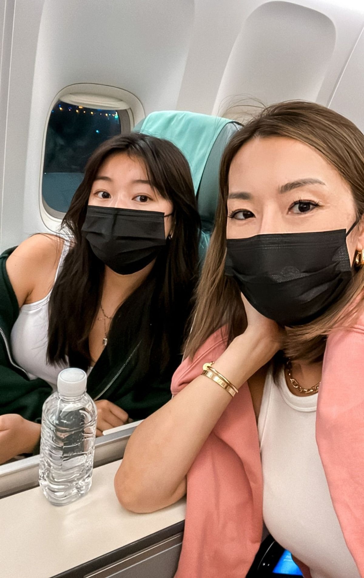 Thời mẹ 500 nghìn nuôi cả nhà, thời con dâu 500 nghìn chưa đủ tiền ship đồ skincare: “Tiêu tiền như phá”- Ảnh 1.