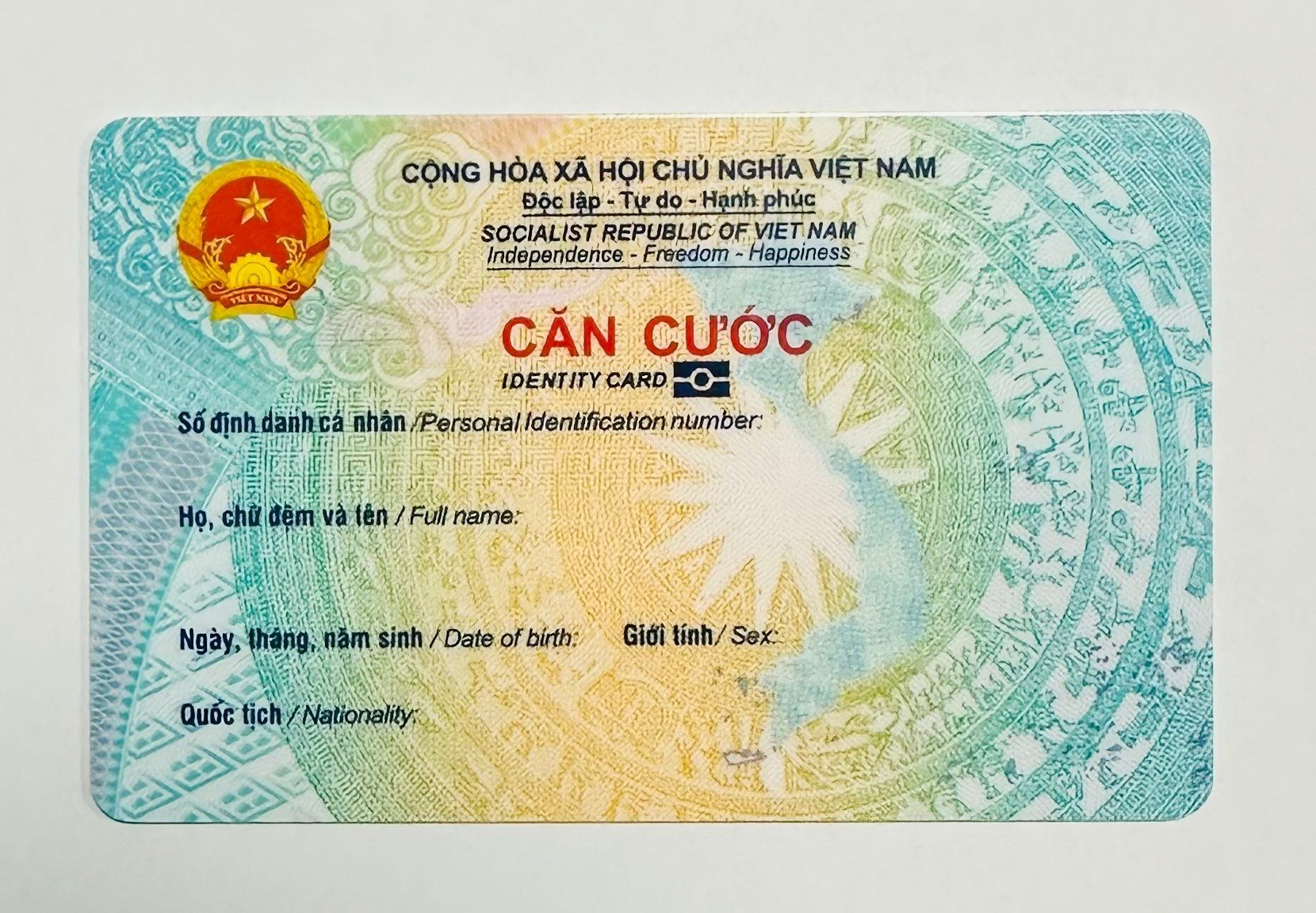 Thông tin trên thẻ Căn cước không giống trên dữ liệu quốc gia, Bộ Công an yêu cầu người dân chú ý ngay những điều này- Ảnh 1.
