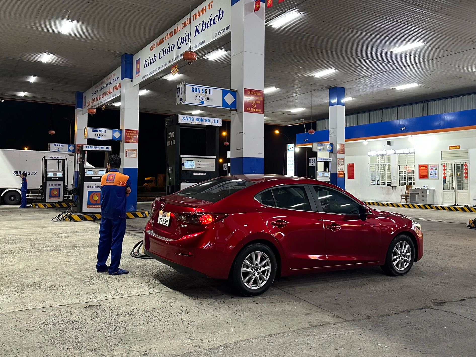 Hai vợ chồng kiếm khoảng 40 triệu mỗi tháng, có nên mua ô tô? - Ảnh 1.