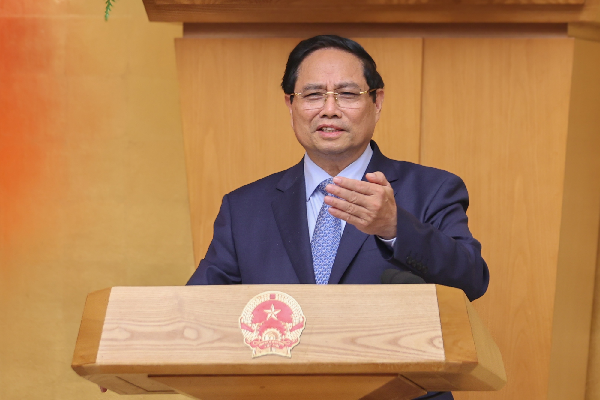 Thủ tướng: Chừng nào người dân còn phàn nàn, Chính phủ còn gian nan, cần giải pháp hiệu quả 1 Thủ tướng: Chừng nào người dân còn phàn nàn, Chính phủ còn gian nan, cần giải pháp hiệu quả - Ảnh 1.