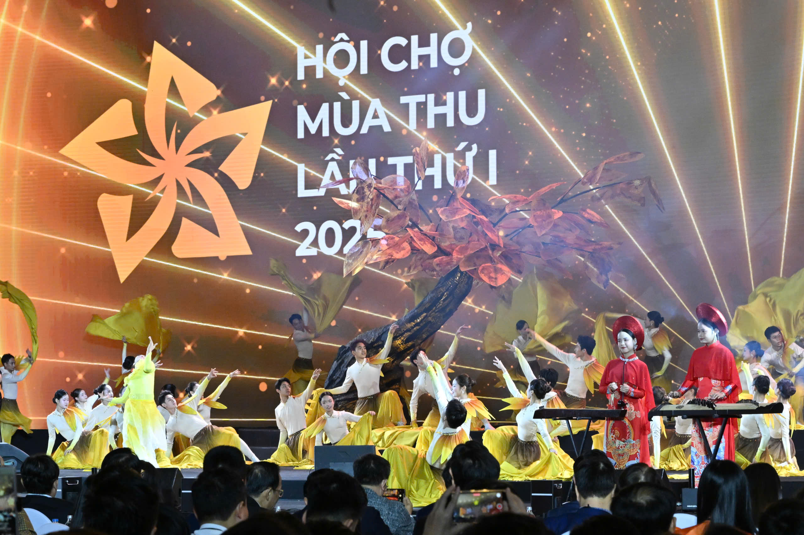 Hội chợ Mùa thu - Ảnh 1.