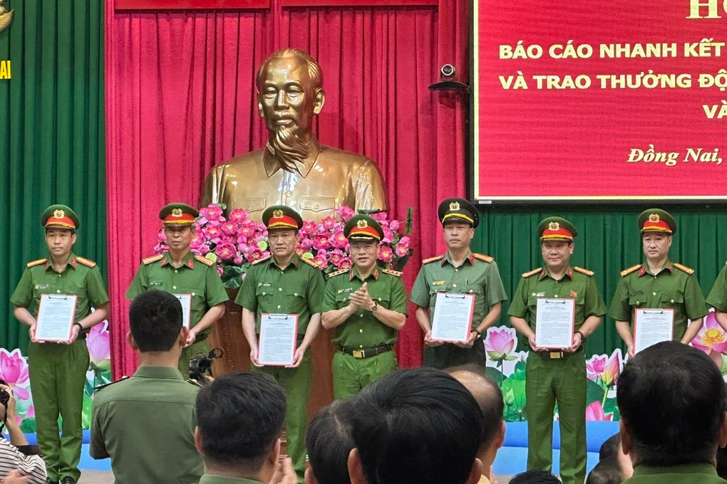 Thưởng 5 người dân cung cấp tin về nghi phạm sát hại 3 người ở Đồng Nai - 1