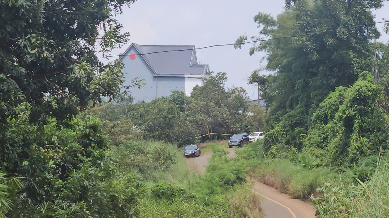 Vụ 3 người bị bắn tử vong ở Đồng Nai: Tiếc thương 2 vợ chồng hiền lành- Ảnh 4. Vụ 3 người bị bắn tử vong ở Đồng Nai: Tiếc thương 2 vợ chồng hiền lành- Ảnh 4.