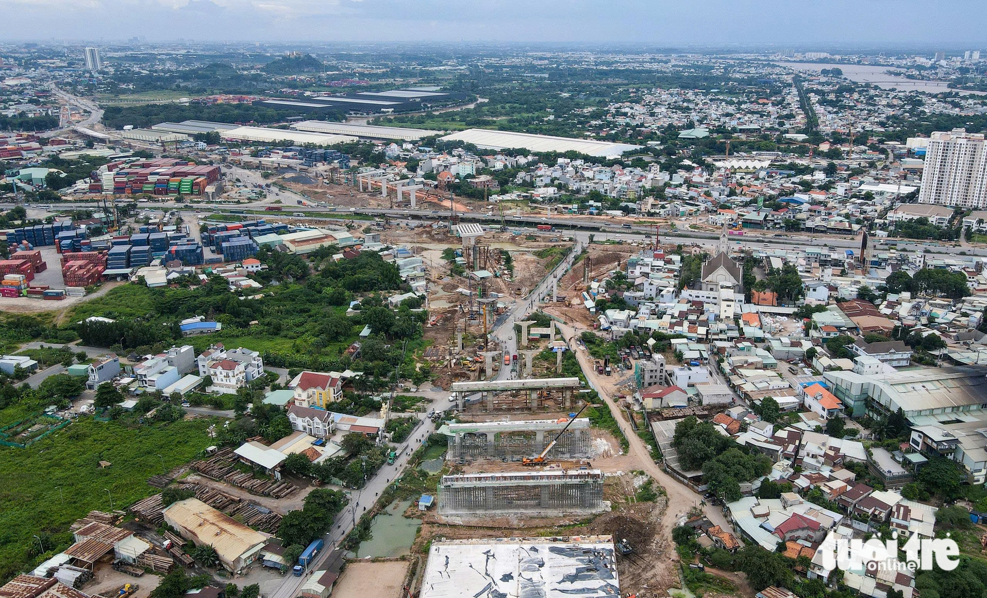 Toàn cảnh hạ tầng huyết mạch nối TP.HCM và Đồng Nai, chờ thêm cầu, cao tốc, metro chiến lược 1 TP.HCM và Đồng Nai - Ảnh 1.