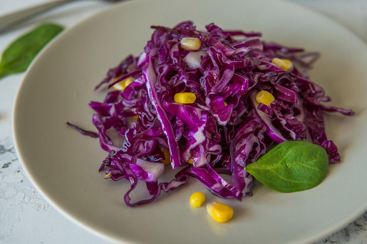 Ăn bắp cải tím để giảm mỡ, chống ung thư: Tôi đã thử theo trào lưu mạng xã hội và nhận ra thay đổi của cơ thể- Ảnh 1.