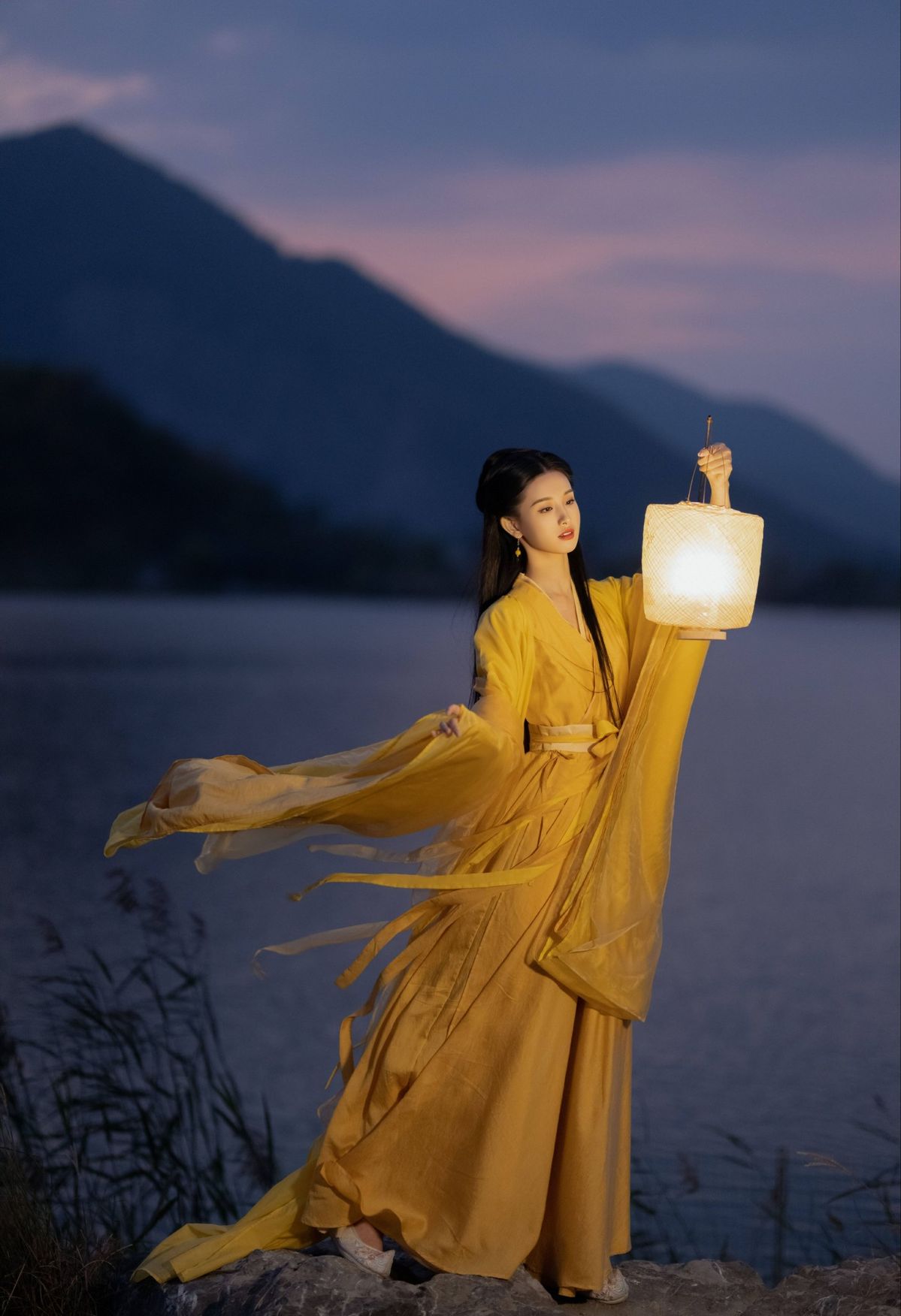 Tới tiết Sương Giáng, 3 con giáp này đón lộc trời cho, làm gì cũng ra tiền- Ảnh 1.