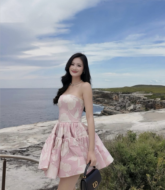 Tôn lên nét tinh khiết và ngọt ngào cho nàng với sắc hồng pastel- Ảnh 1.