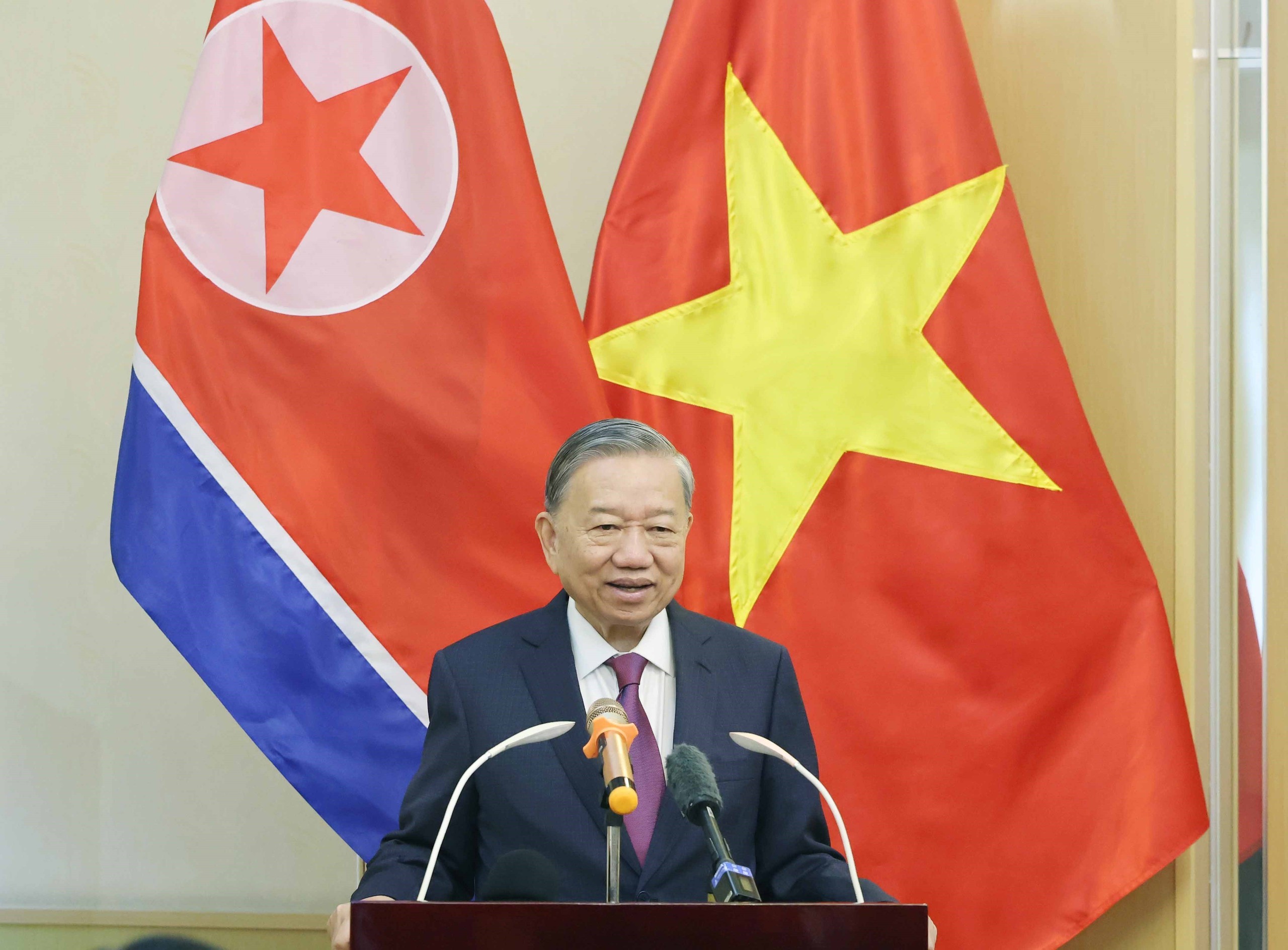 Tổng Bí thư Tô Lâm khánh thành tượng Chủ tịch Hồ Chí Minh tại Triều Tiên- Ảnh 3. Tổng Bí thư Tô Lâm khánh thành tượng Chủ tịch Hồ Chí Minh tại Triều Tiên- Ảnh 3.