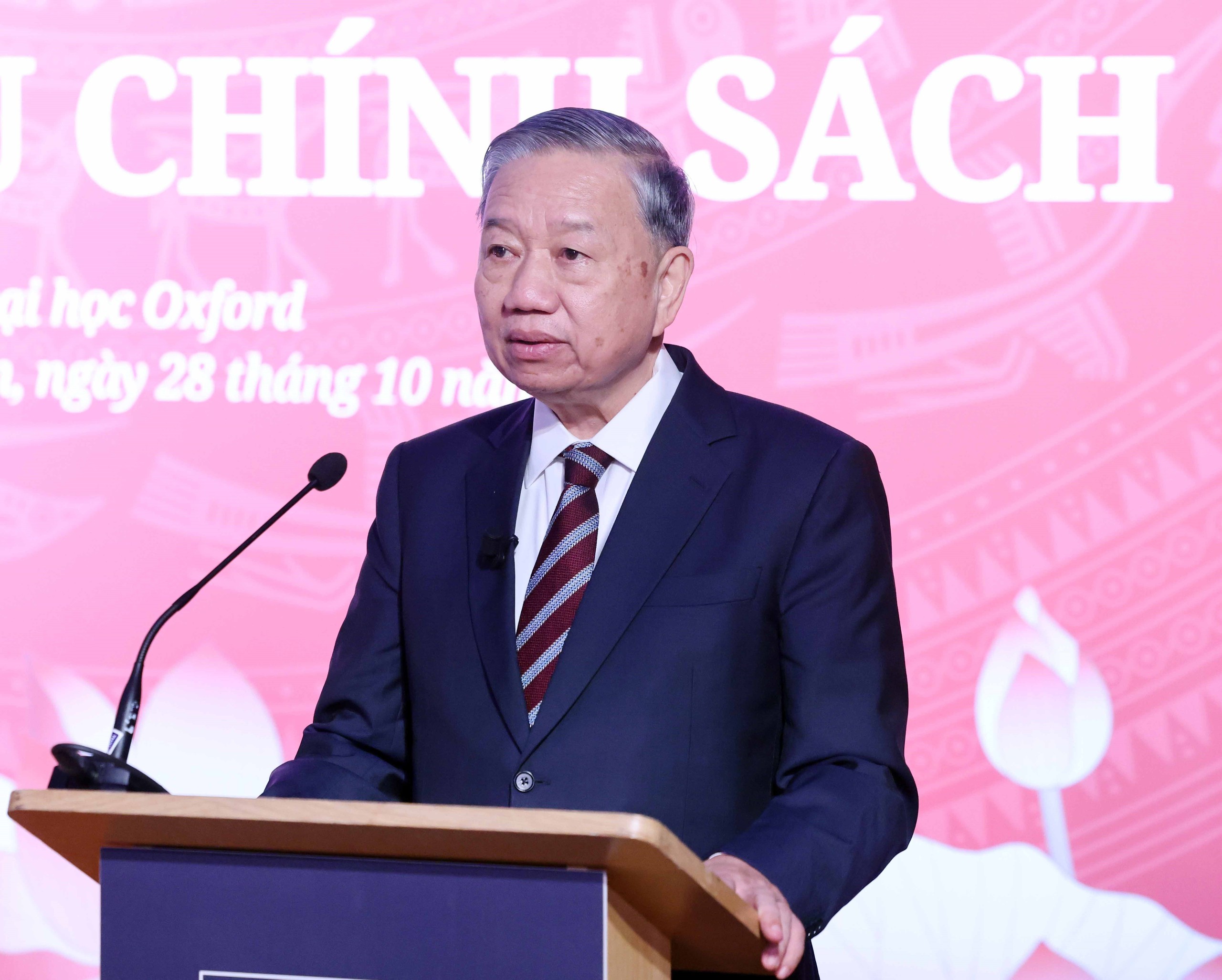 Tổng Bí thư Tô Lâm phát biểu chính sách tại Đại học Oxford- Ảnh 1. Tổng Bí thư Tô Lâm phát biểu chính sách tại Đại học Oxford- Ảnh 1.